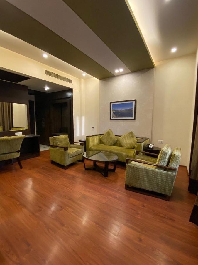 Four Points By Sheraton Srinagar Exterior foto